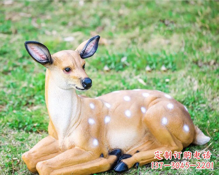 河北玻璃钢卧姿梅花鹿雕塑