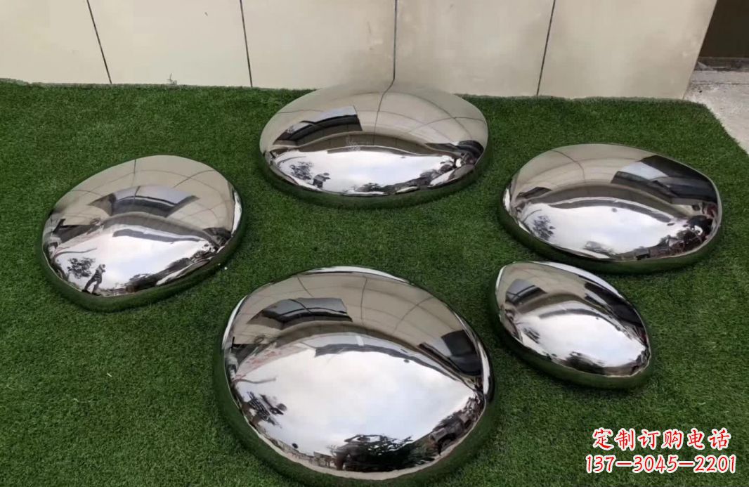 河北精致灵动的不锈钢鹅卵石雕塑
