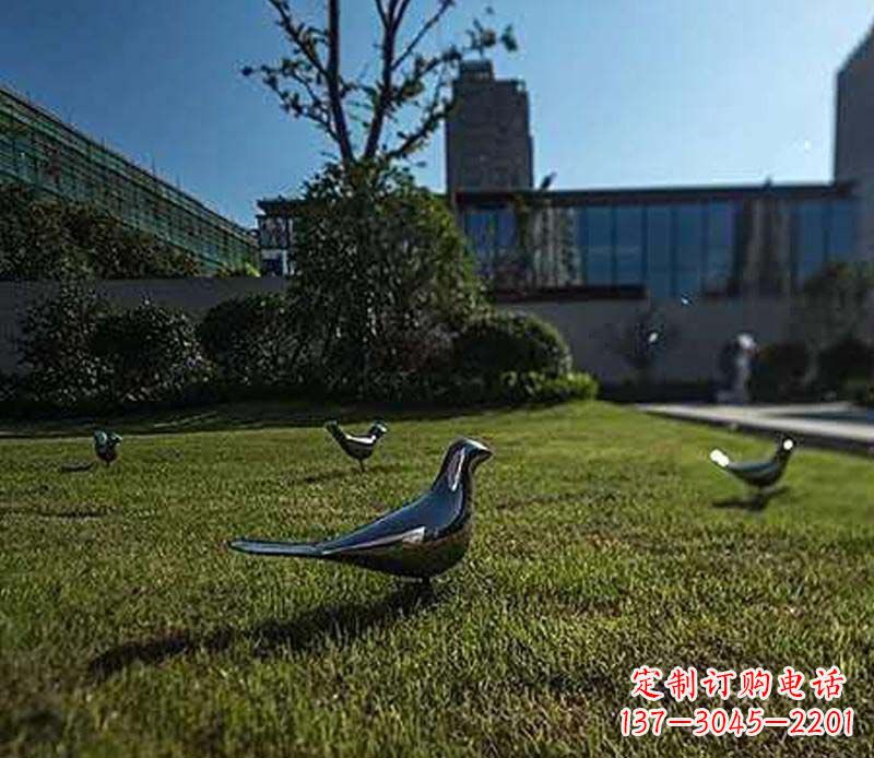 河北不锈钢镜面鸽子雕塑象征和平与美丽