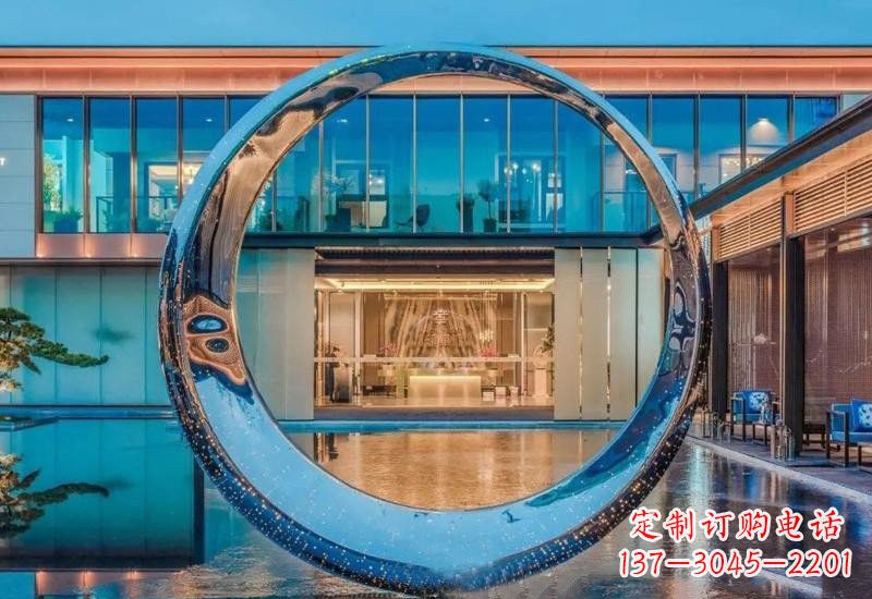 河北不锈钢镂空灯光圆环雕塑