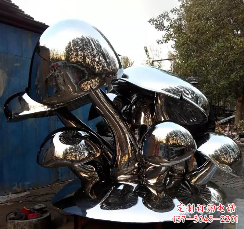 河北不锈钢蘑菇雕塑给空间增添活力