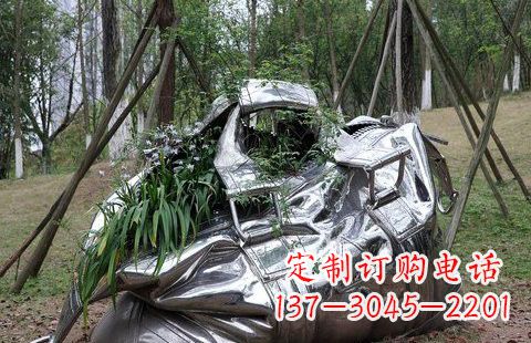 河北不锈钢手提包雕塑——精美的艺术形式