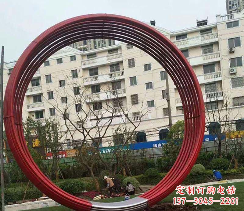 河北不锈钢圆环雕塑精致而经久耐用