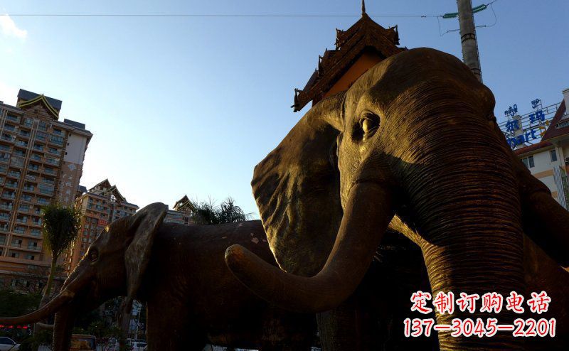 河北步行街上的大象雕塑——给街道带来活力