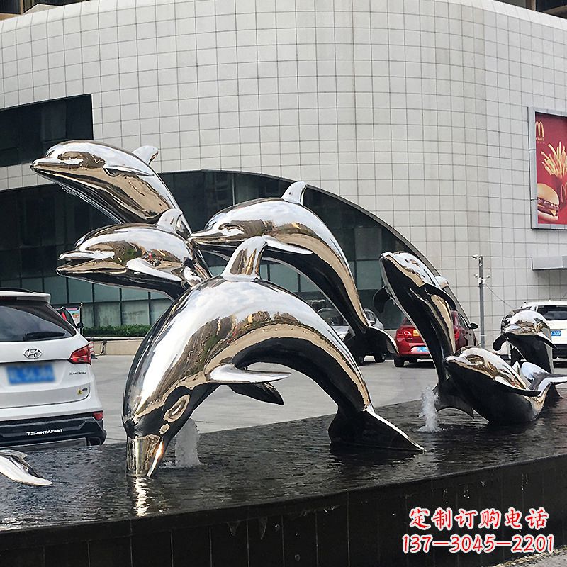 河北海豚雕塑点亮城市商场的不锈钢镜面水景