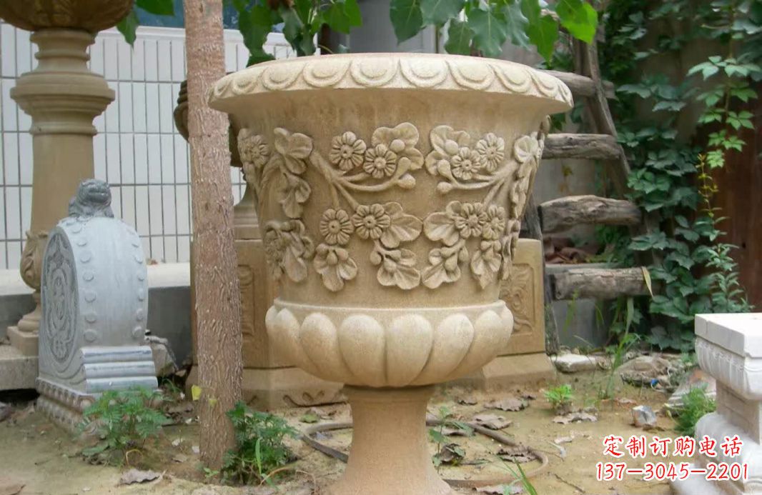 河北精美大理石花盆雕塑
