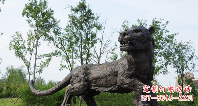 河北公园老虎动物铜雕 (4)