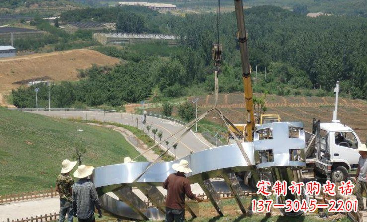 河北广场不锈钢竖琴雕塑