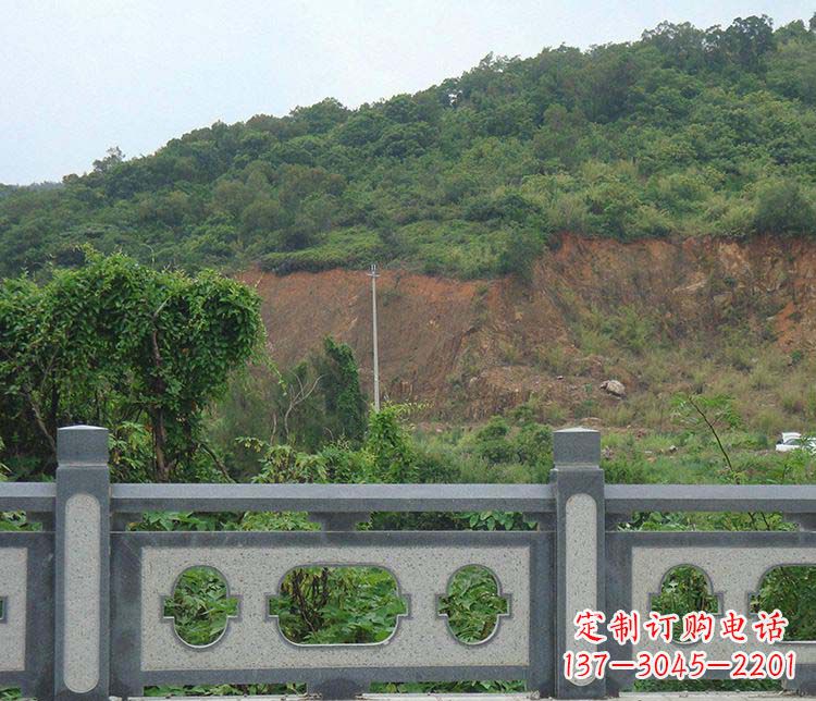 河北景区仿古栏板石雕：展现华丽古典风格的雕塑艺术