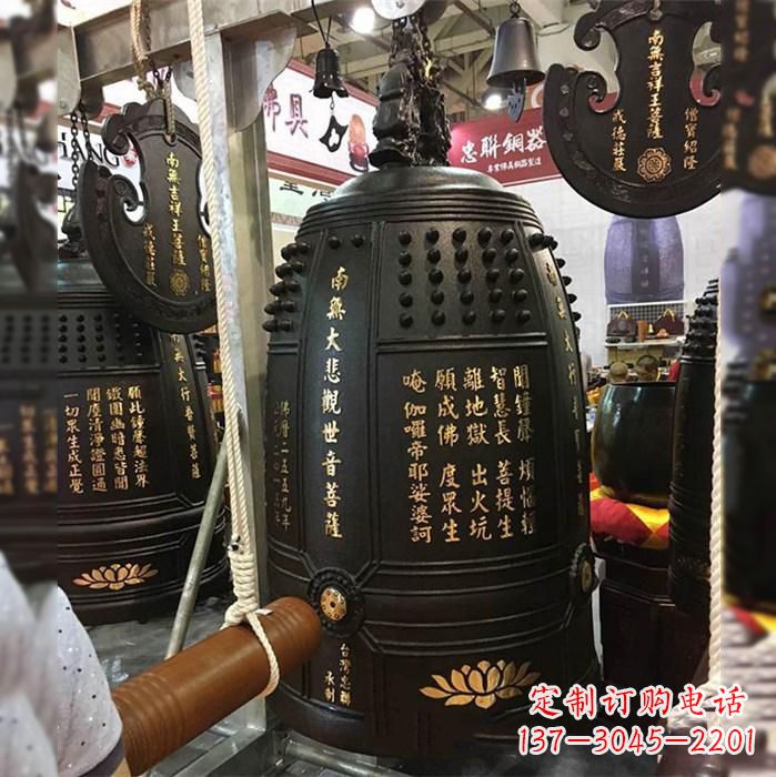 河北寺院挂钟铜雕塑