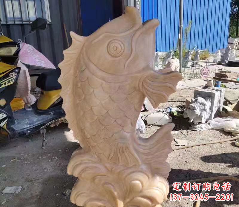 河北晚霞红喷水鲤鱼石雕