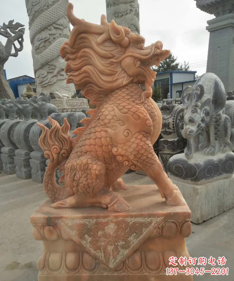 河北晚霞红麒麟雕塑1