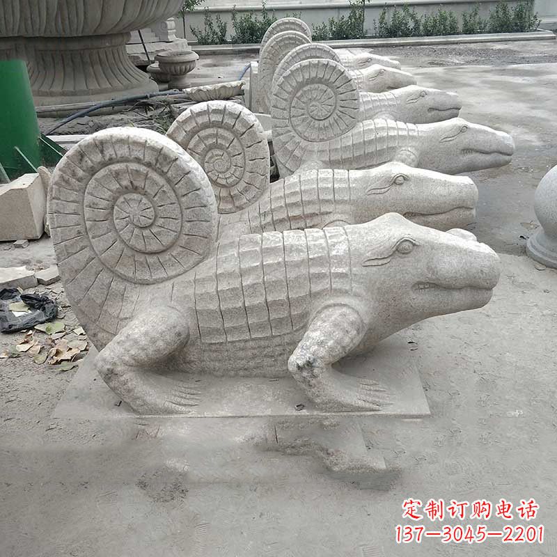 河北园林水池水景鳄鱼砂岩喷水雕塑